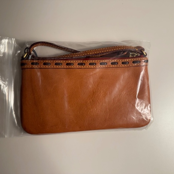 NWT Dooney & Bourke Florentine Slim Wristlel w/ Whipstich Natural Very Rare - Picture 3 of 4